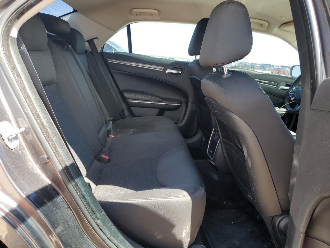 2C3CCAAG0JH331930 2018 Chrysler 300 Touring