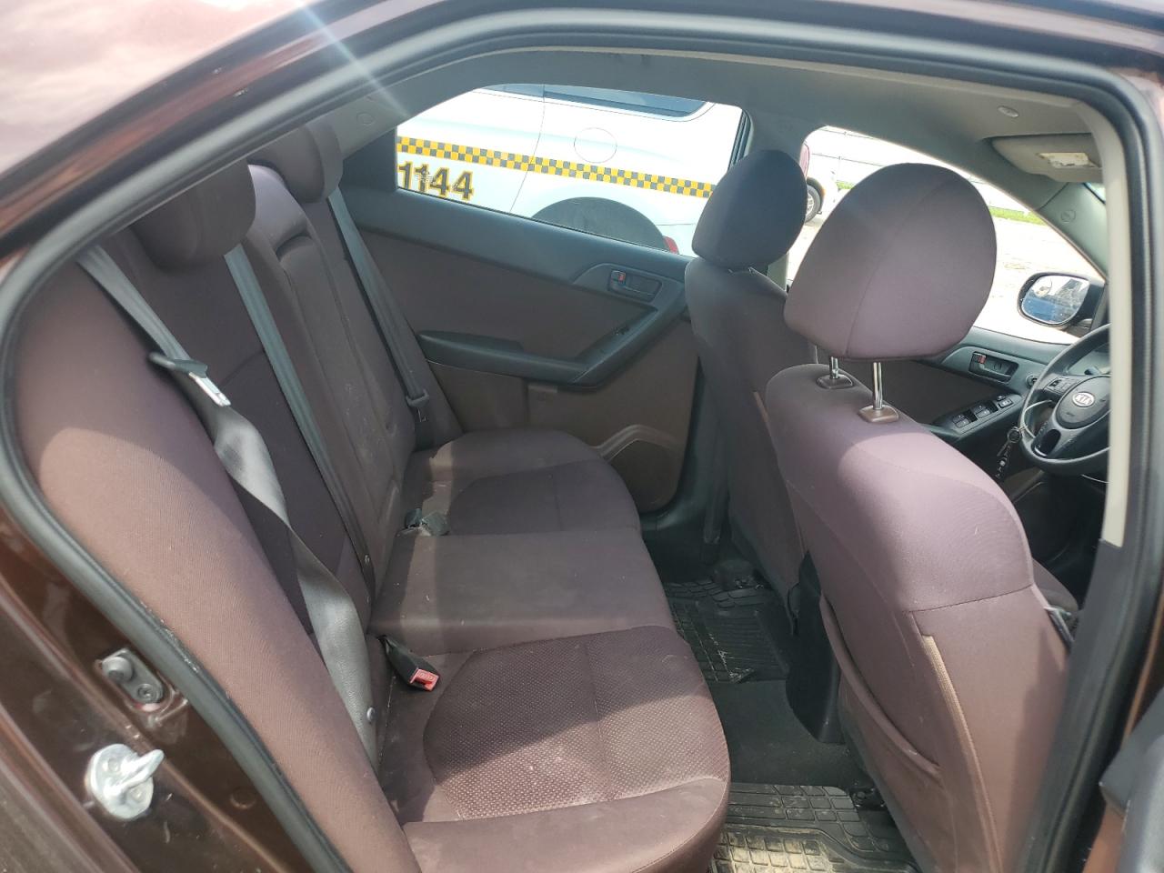 KNAFU4A25A5067734 2010 Kia Forte Ex