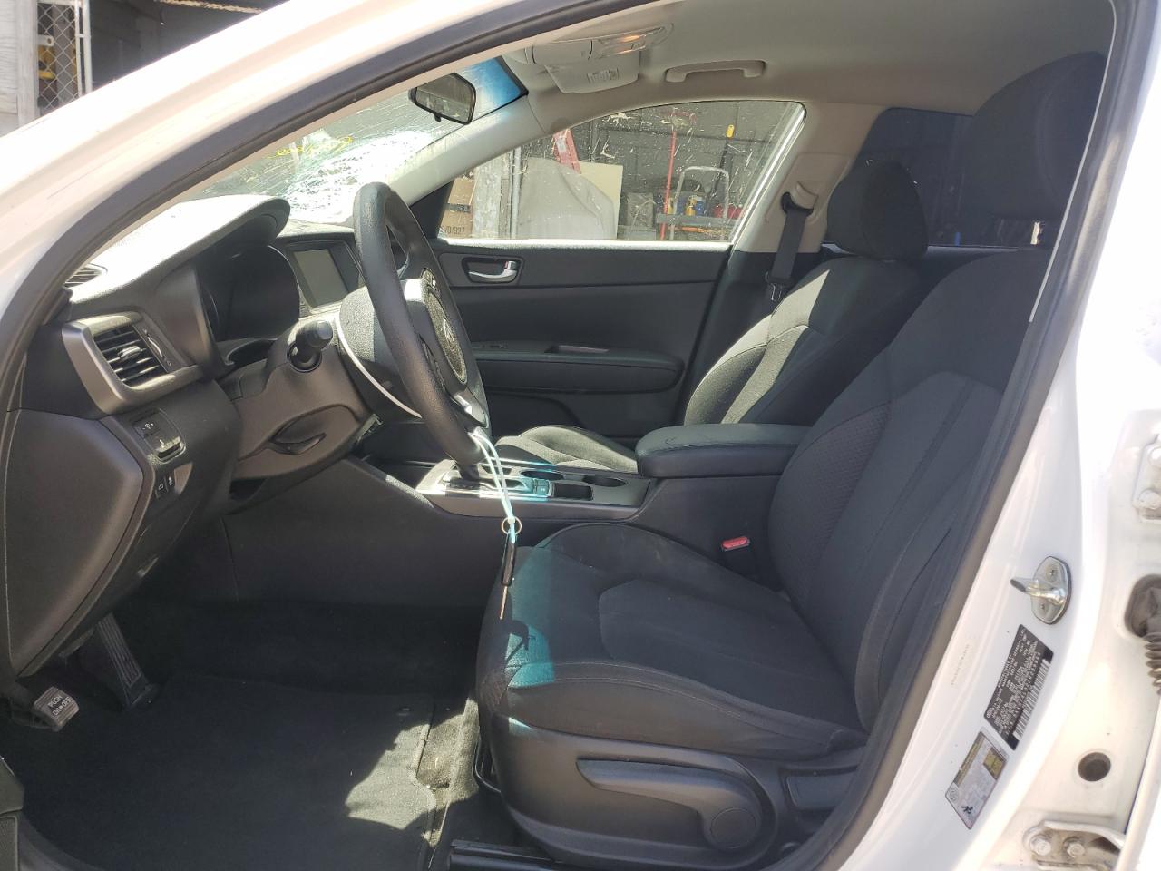 5XXGT4L32JG259964 2018 Kia Optima Lx