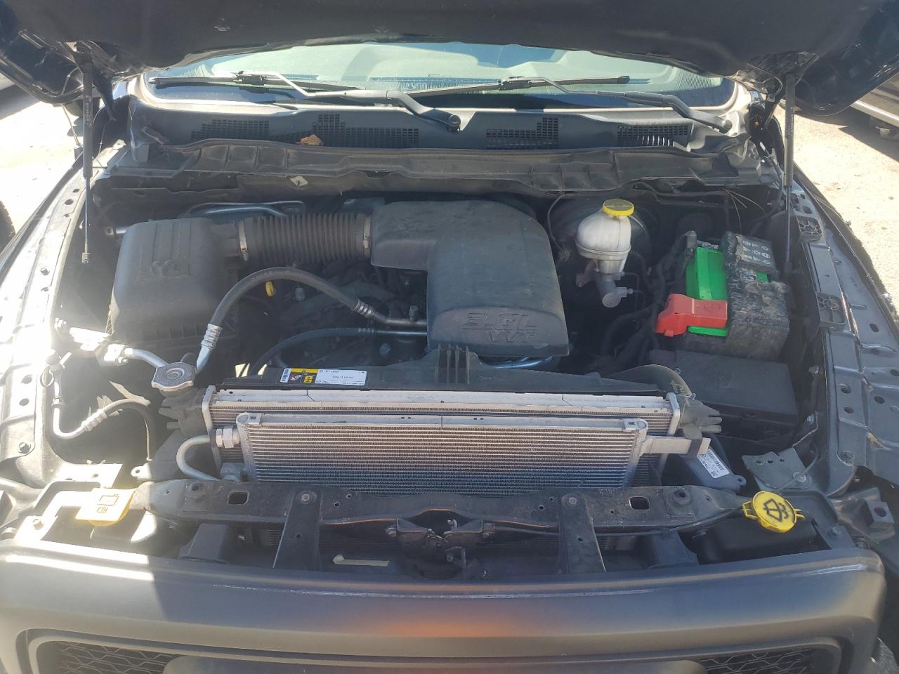 1C6RR6GG2KS618633 2019 Ram 1500 Classic Slt