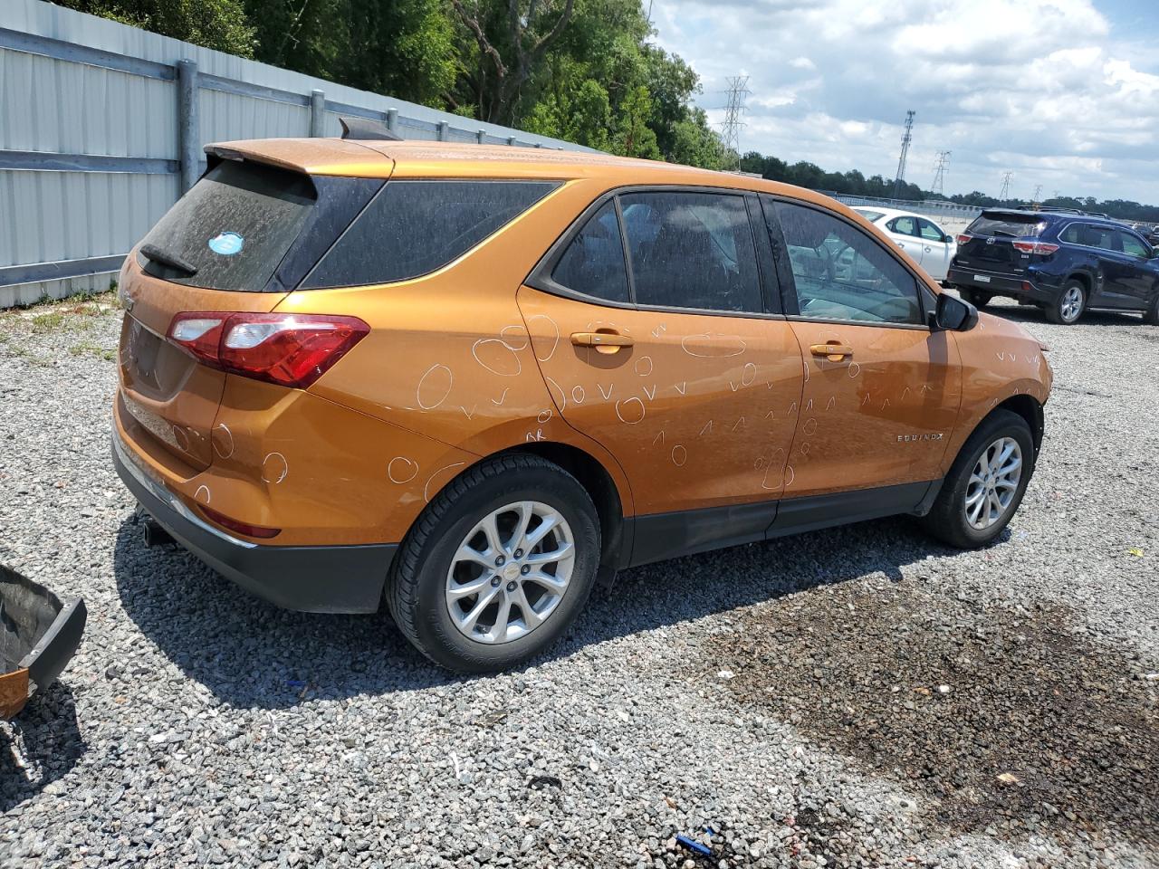 2GNAXHEV9J6125534 CHEVROLET EQUINOX 2018