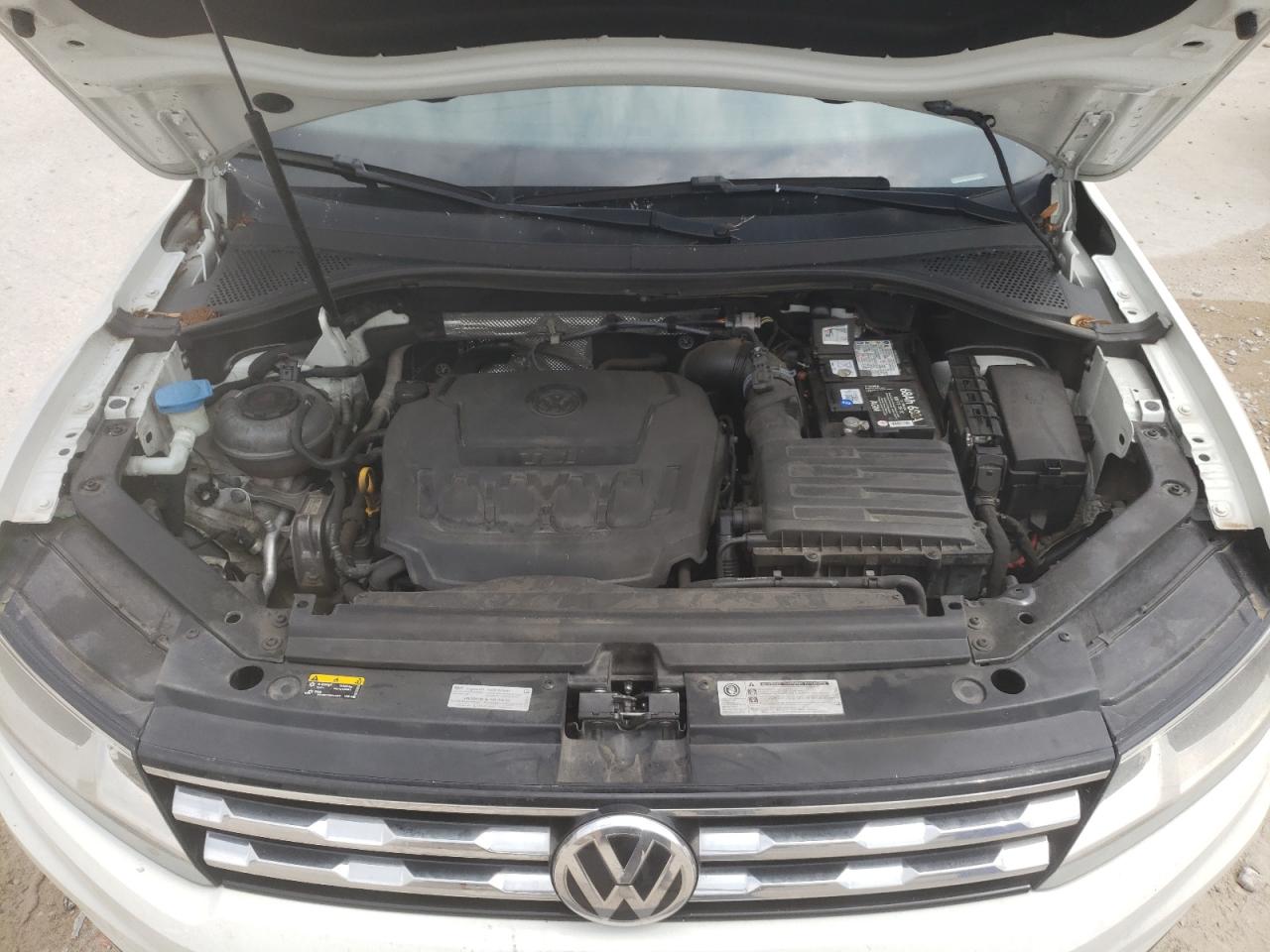 3VV3B7AX4JM086635 2018 Volkswagen Tiguan Se