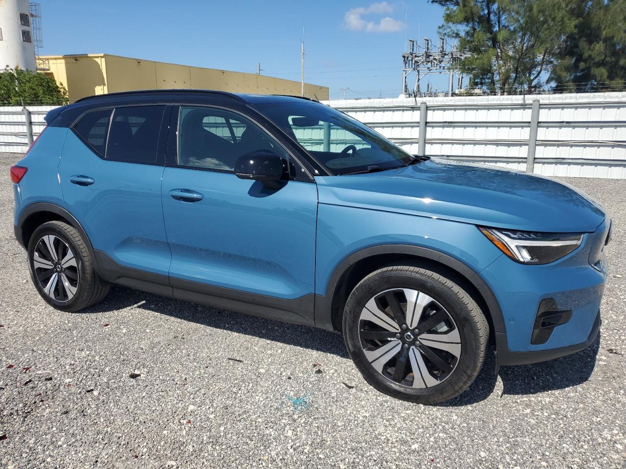 2023 Volvo Xc40 Recharge Plus vin: YV4ED3UL0P2080136