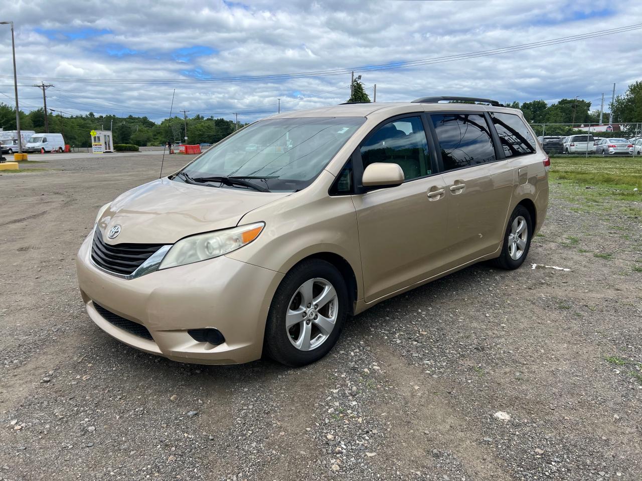 2012 Toyota Sienna Le vin: 5TDKK3DC9CS233451