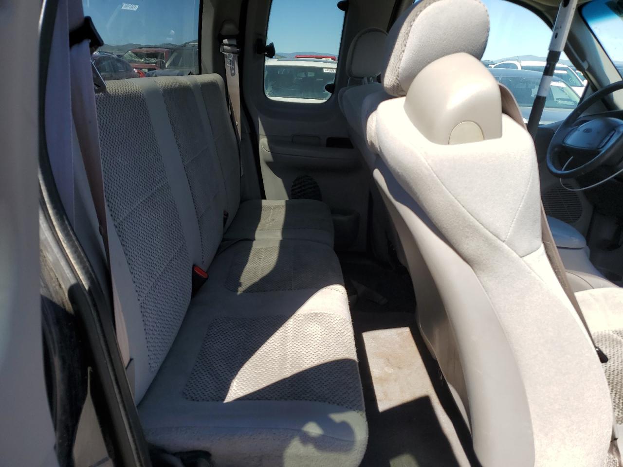 1FTRX17202NB59560 2002 Ford F150