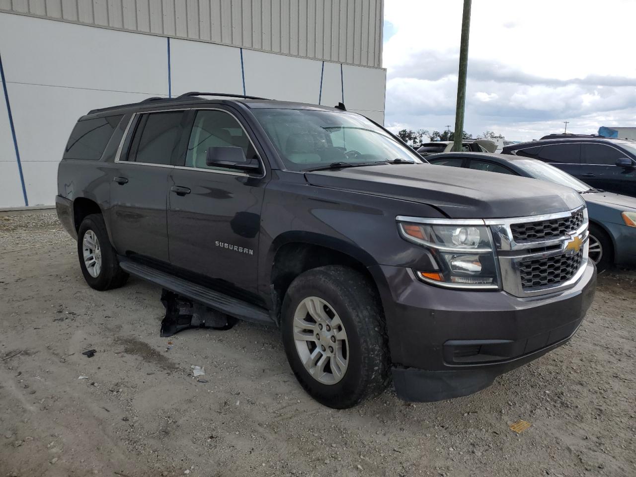 2015 Chevrolet Suburban C1500 Lt vin: 1GNSCJKC6FR233163