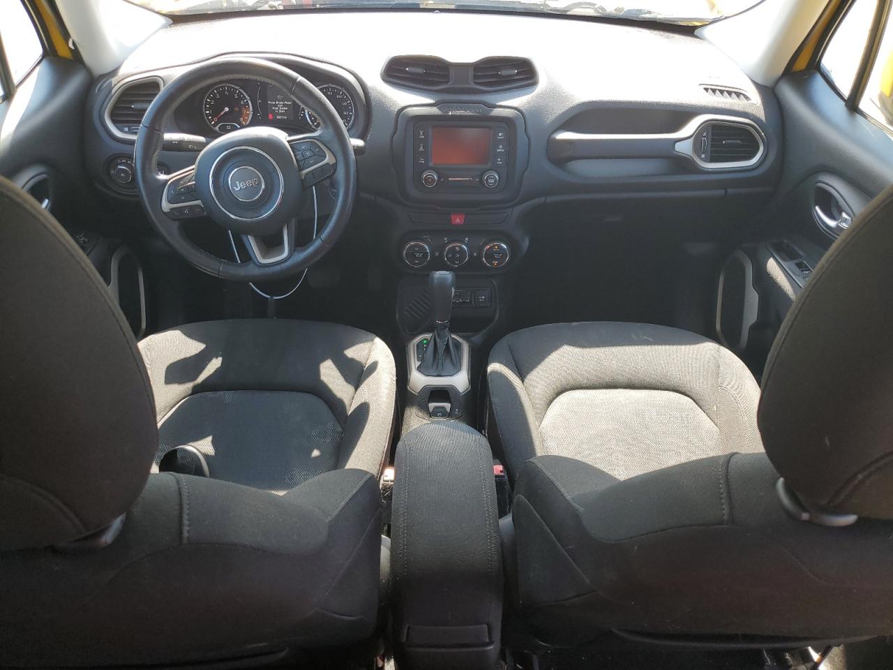 2015 Jeep Renegade Latitude vin: ZACCJABT1FPC21536