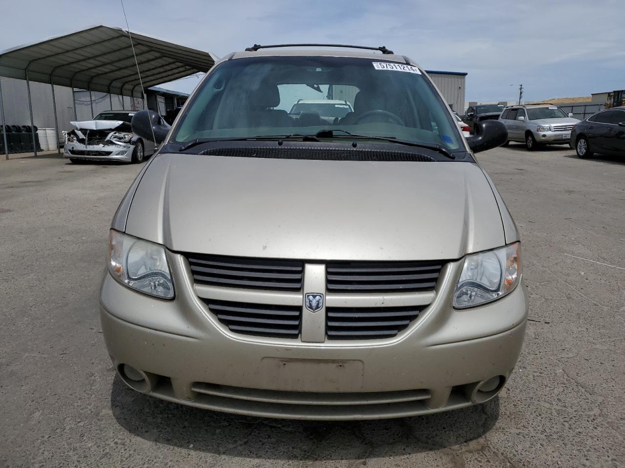 2D4GP44L05R287765 2005 Dodge Grand Caravan Sxt