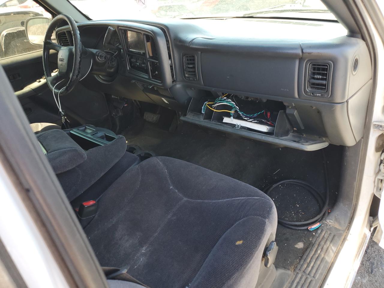 2GTEC19V511279808 2001 GMC New Sierra C1500