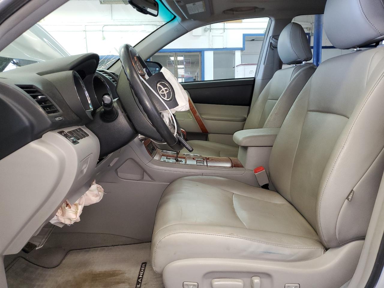 5TDDK3EH4AS022643 2010 Toyota Highlander Limited