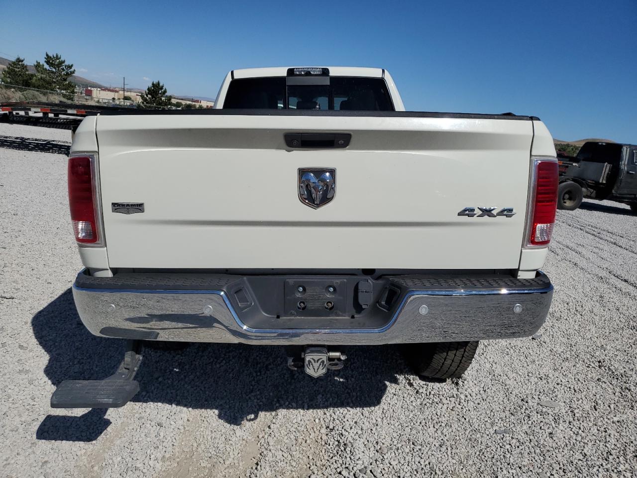 3C63R3JL1HG766198 2017 Ram 3500 Laramie