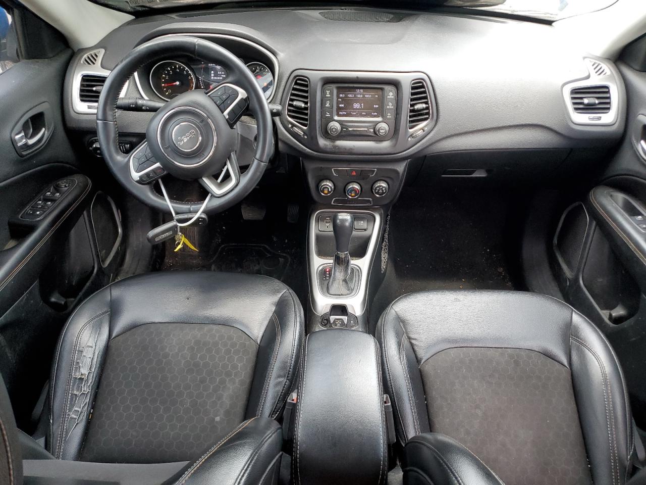 3C4NJCBB8JT182361 2018 Jeep Compass Latitude