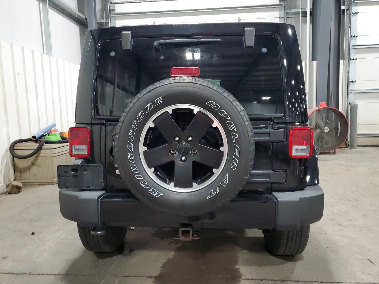 1C4HJWEGXCL254892 2012 Jeep Wrangler Unlimited Sahara