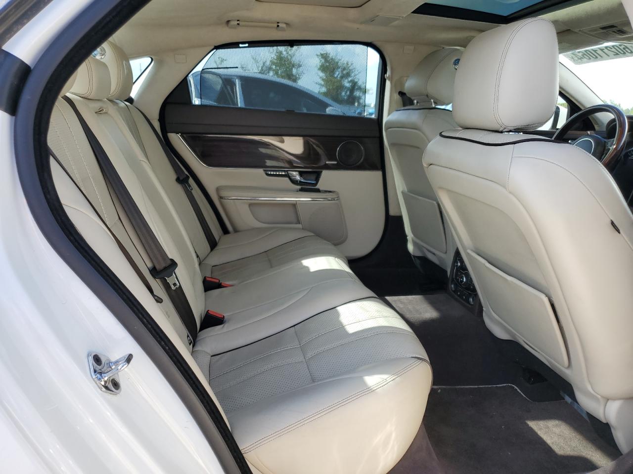 SAJWA2GB8CLV38167 2012 Jaguar Xjl