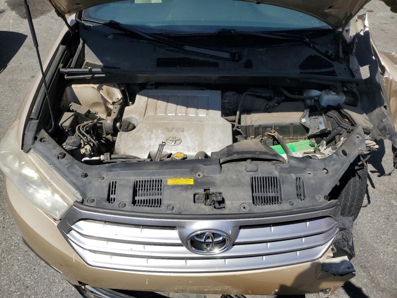 5TDBK3EHXBS086310 2011 Toyota Highlander Base