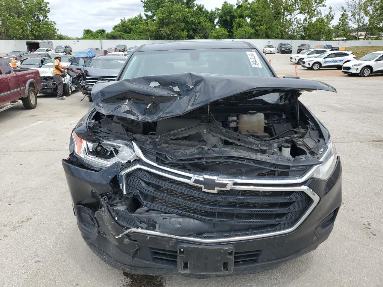 2020 Chevrolet Traverse Ls vin: 1GNERFKW1LJ261997