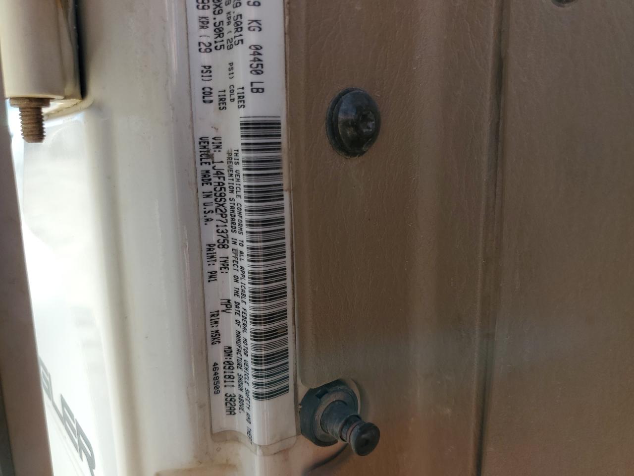 1J4FA59SX2P713758 2002 Jeep Wrangler / Tj Sahara