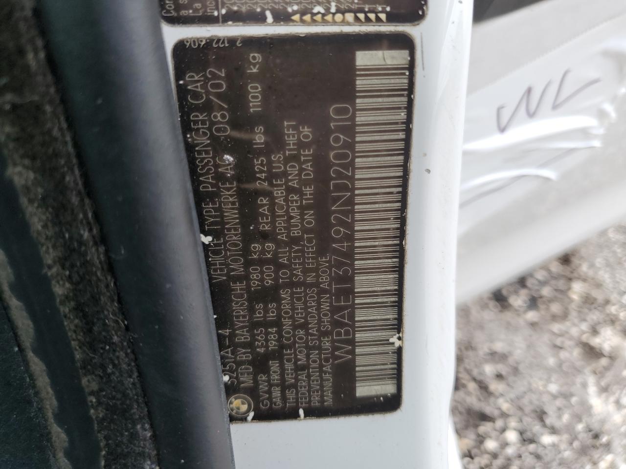 WBAET37492NJ20910 2002 BMW 325 I