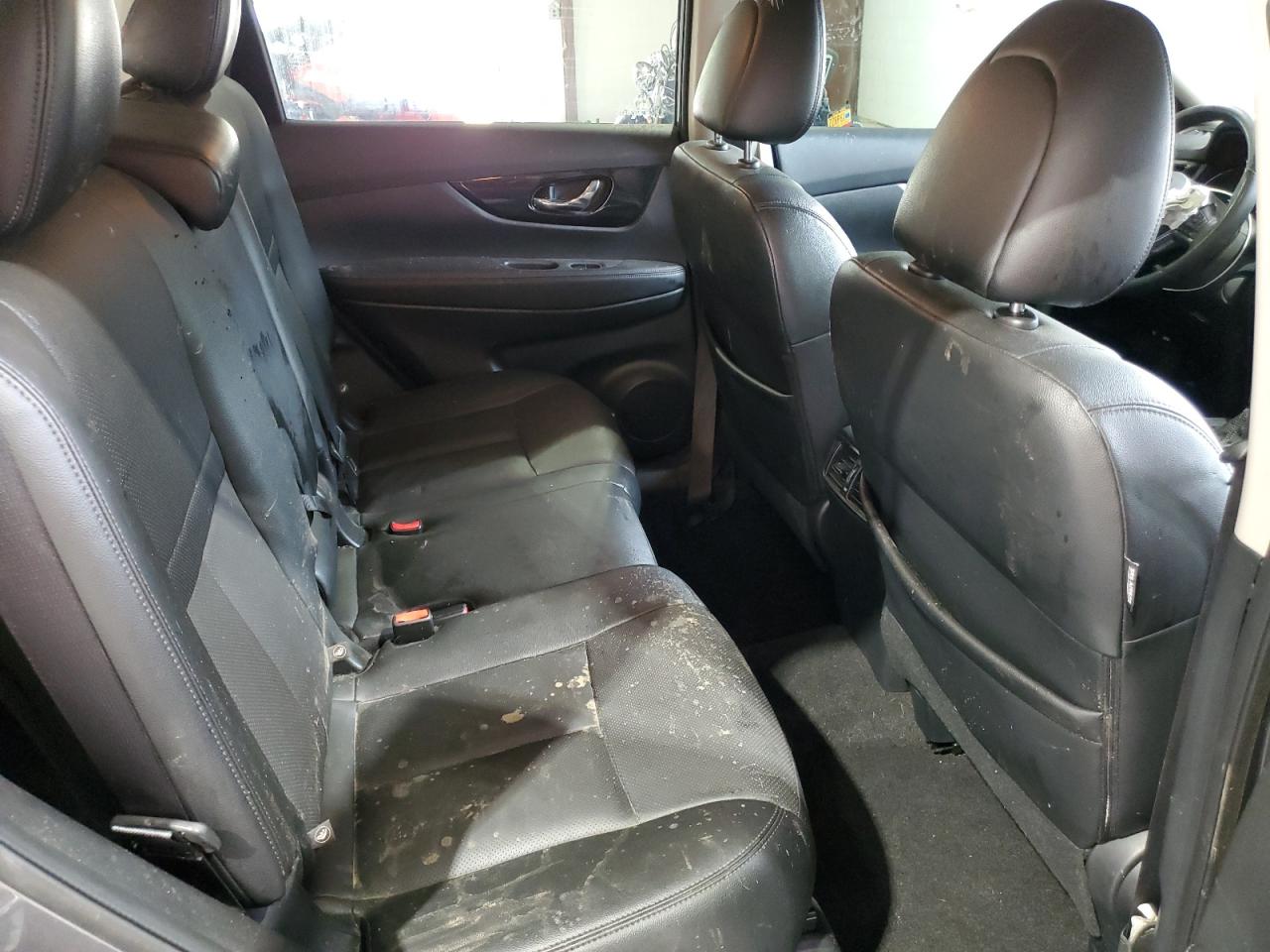 5N1AT2MV4HC754943 NISSAN ROGUE 2017
