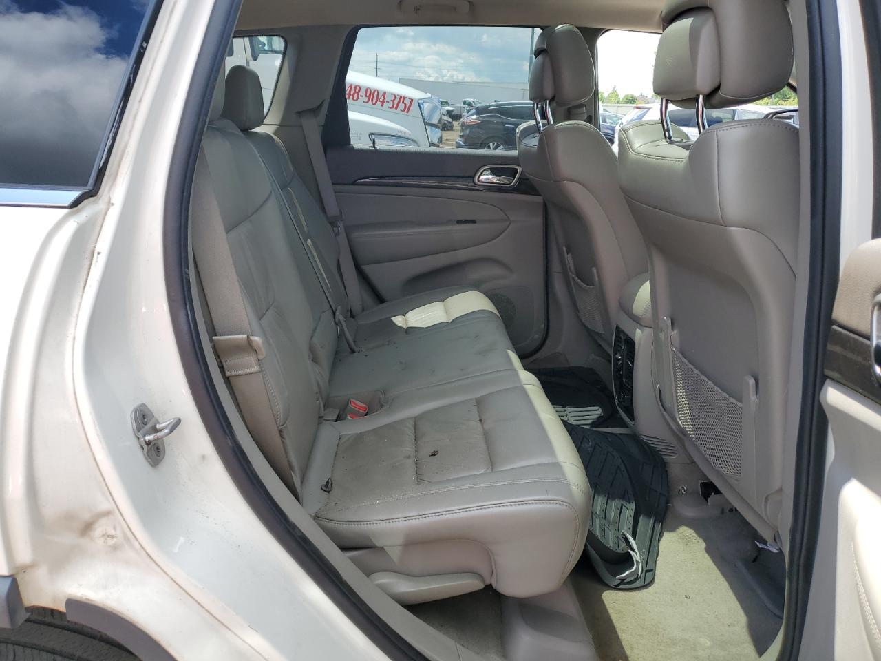 1J4RR4GG1BC523188 2011 Jeep Grand Cherokee Laredo