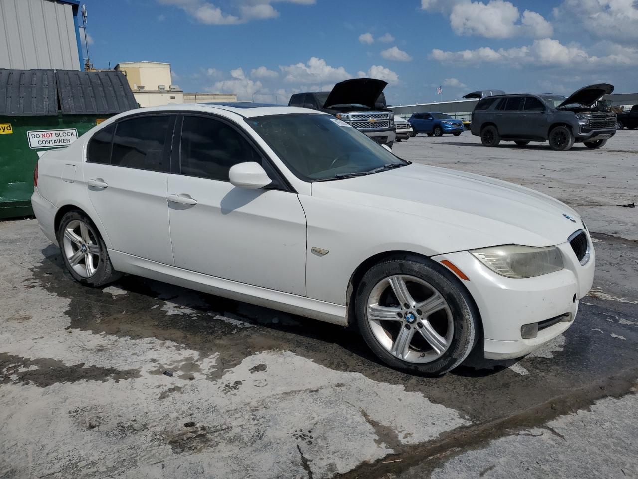 WBAPH7C53BE850215 2011 BMW 328 I