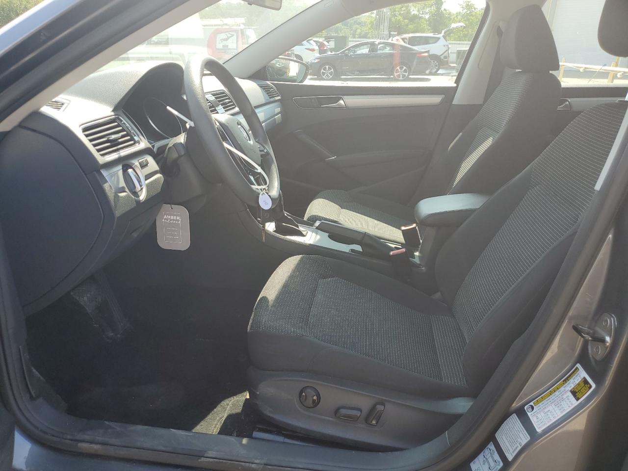 1VWAA7A36JC000326 2018 Volkswagen Passat S