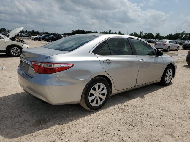 VIN 4T4BF1FKXFR465149 2015 Toyota Camry, LE no.3