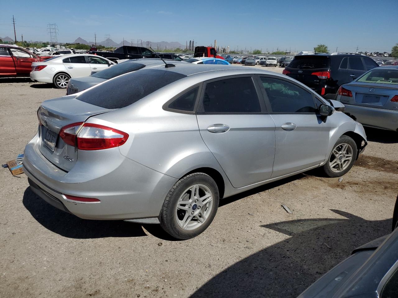 2018 Ford Fiesta Se vin: 3FADP4BJ1JM101885