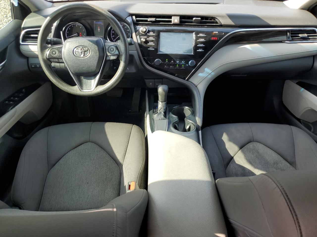 2018 Toyota Camry L vin: 4T1B11HK3JU159103