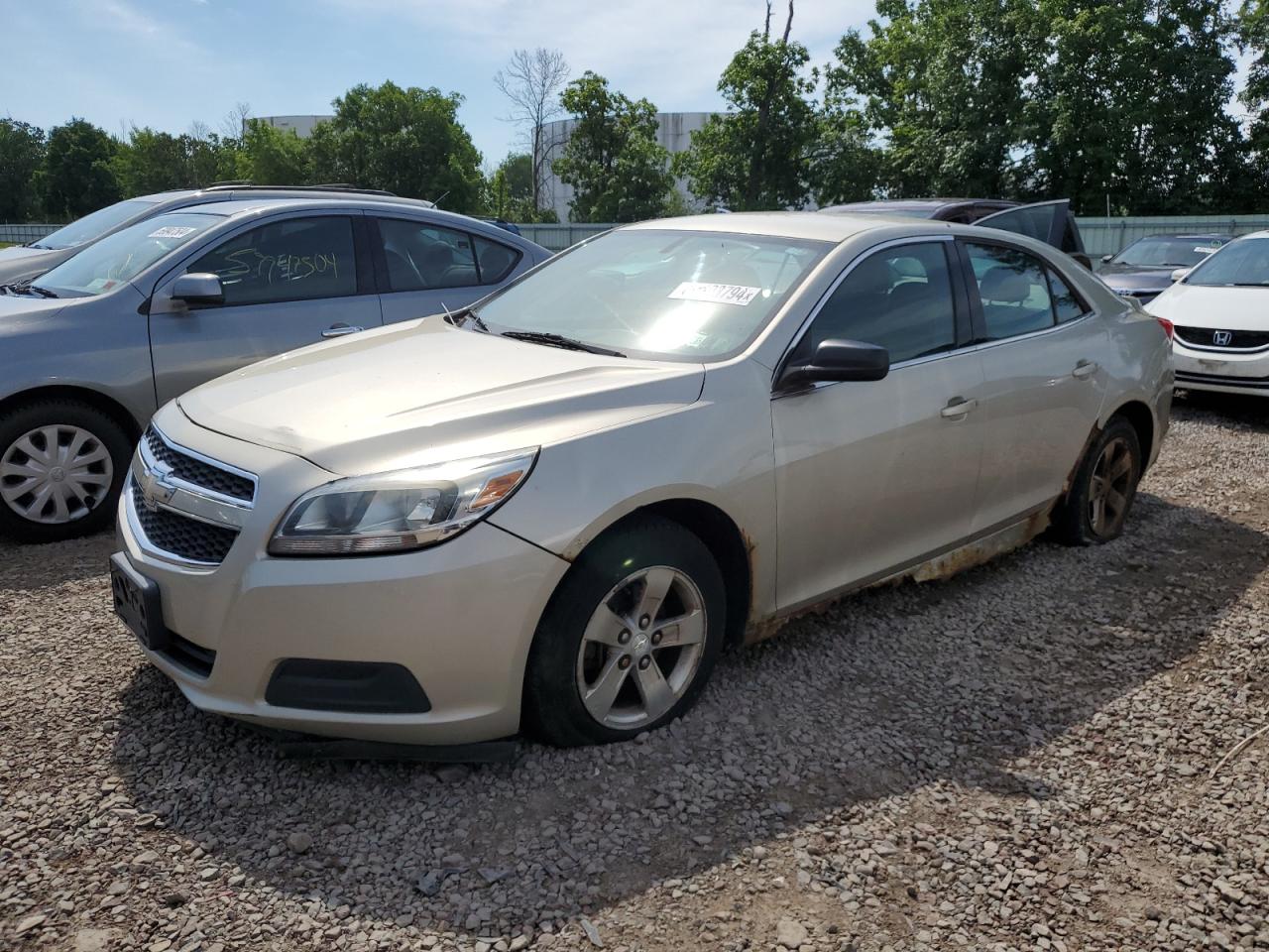 2013 Chevrolet Malibu Ls vin: 1G11B5SA3DF327232