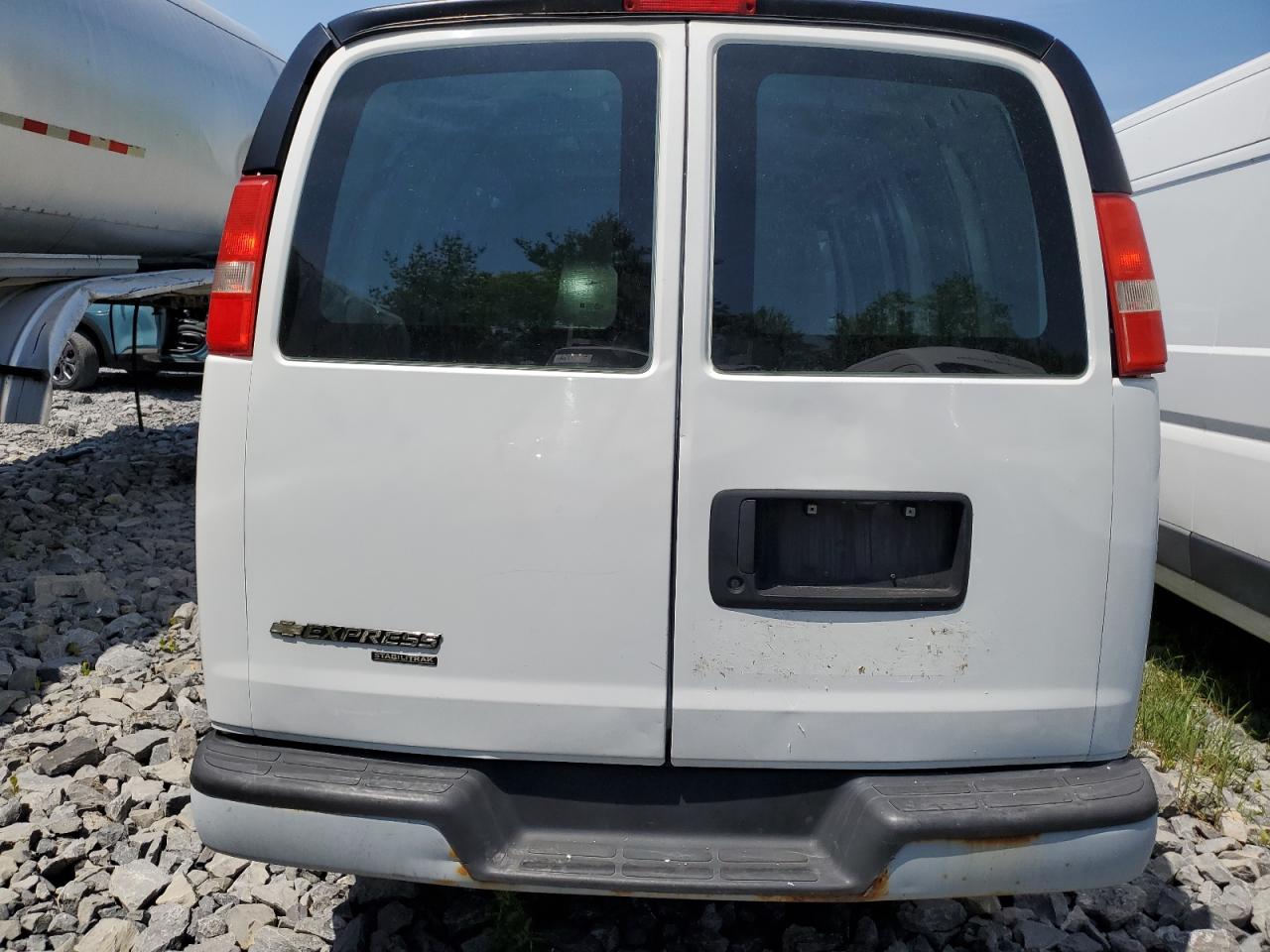 2014 Chevrolet Express G1500 vin: 1GCSGAFXXE1108853