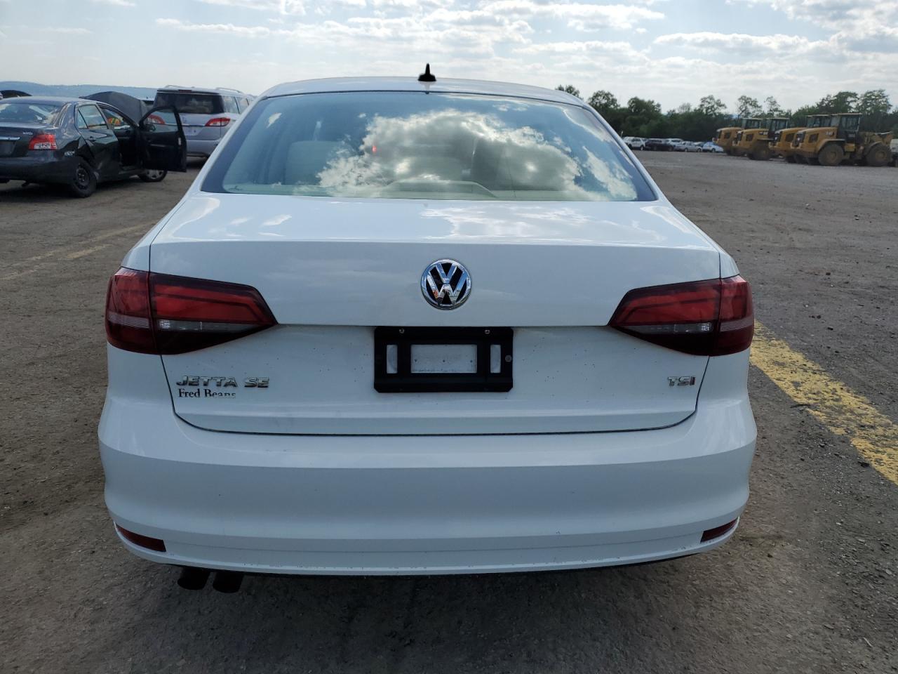 3VWDB7AJ5HM245331 2017 Volkswagen Jetta Se