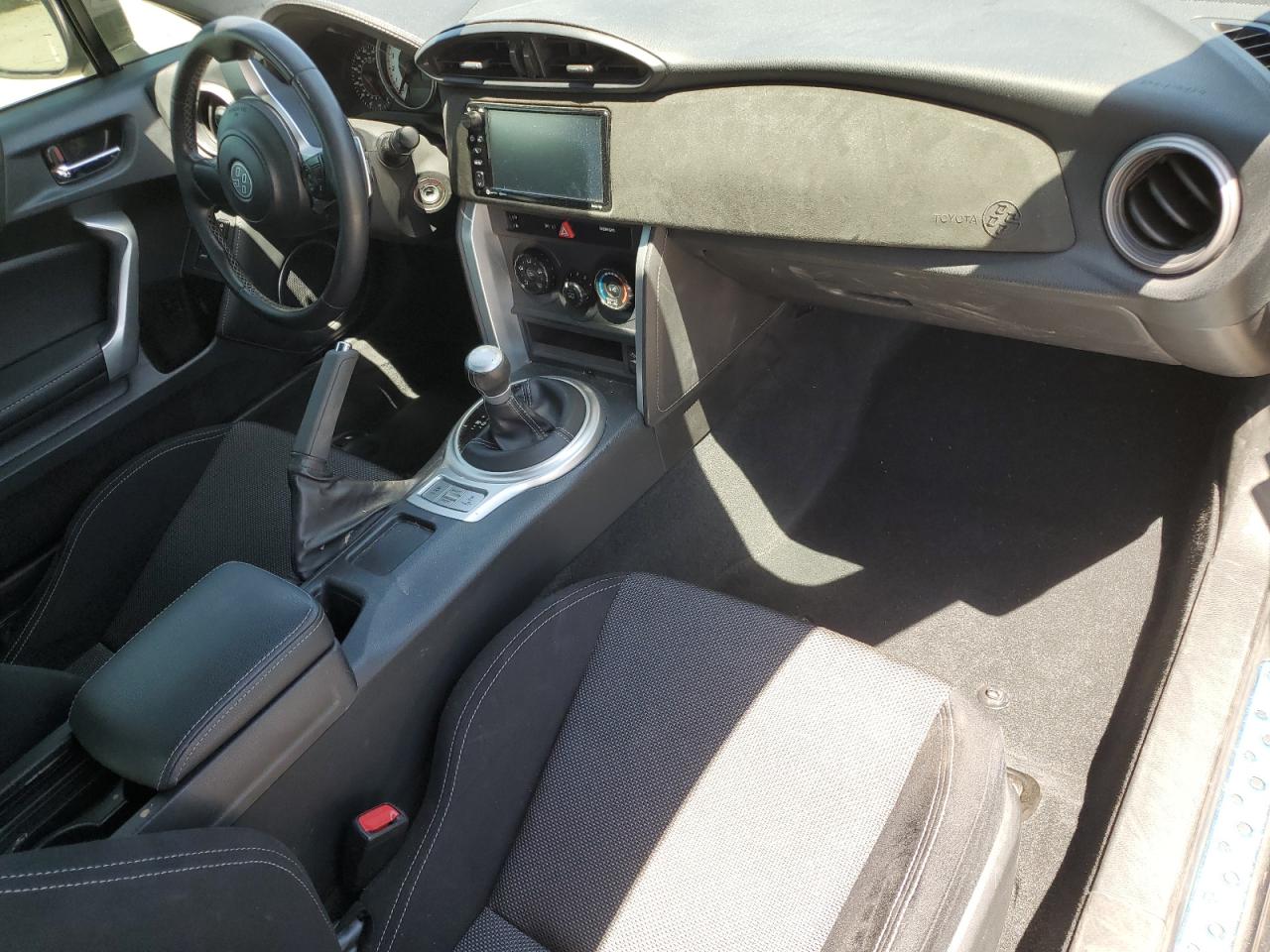 JF1ZNAA18H8709221 2017 Toyota 86 Base