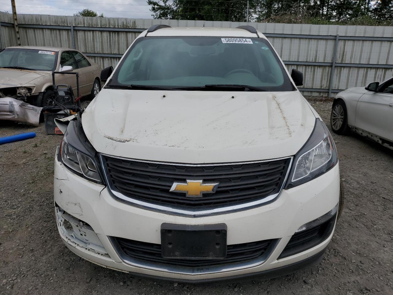 2015 Chevrolet Traverse Ls vin: 1GNKVFED2FJ109305