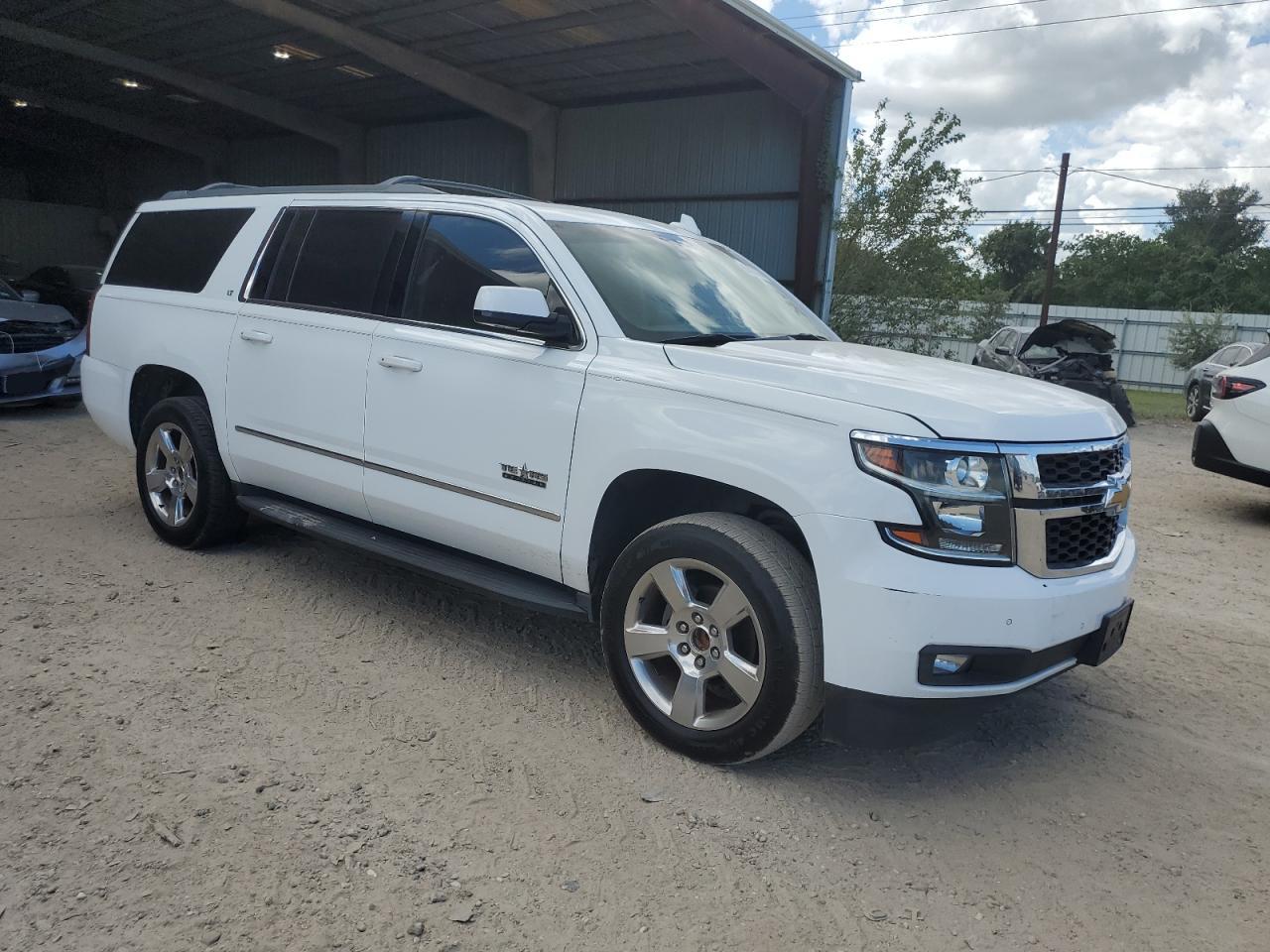 1GNSCHKC2HR340996 2017 Chevrolet Suburban C1500 Lt