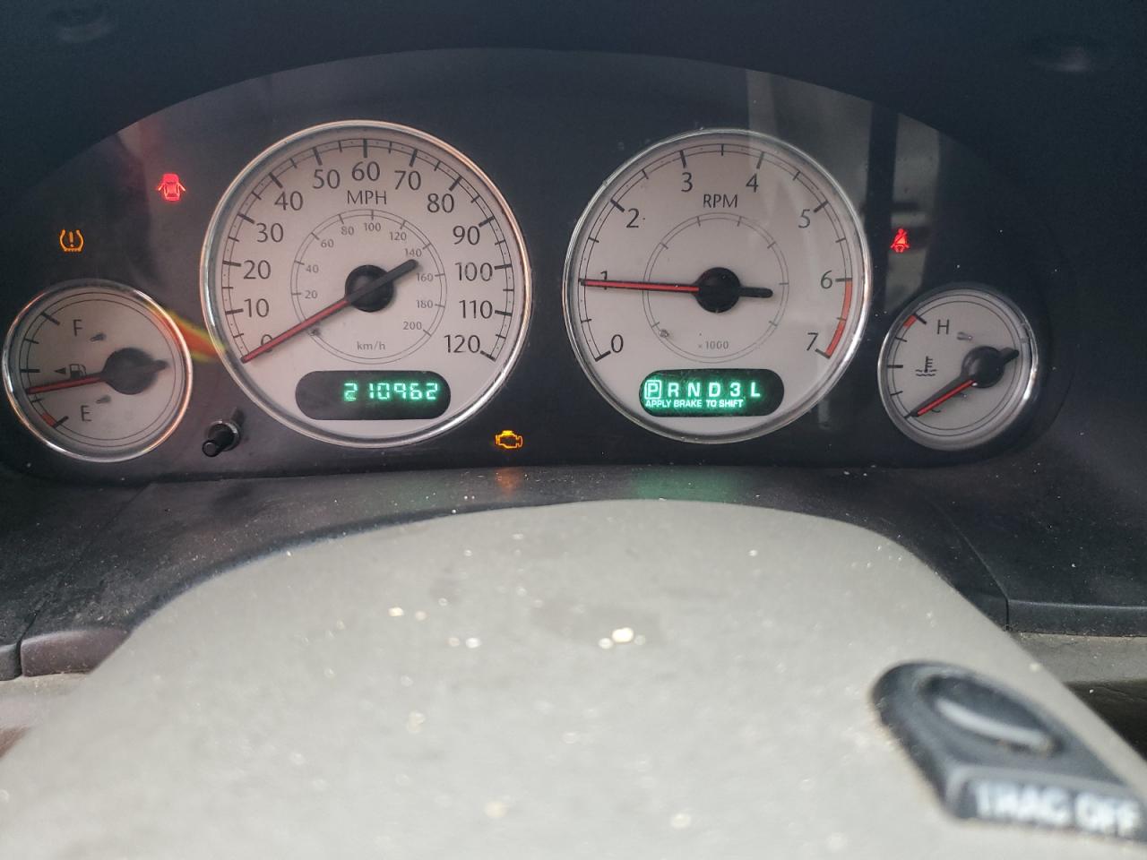 2C4GP64L95R174275 2005 Chrysler Town & Country Limited