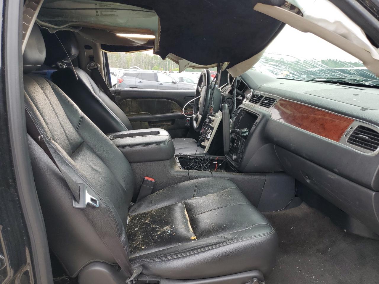 1GNSKBE01CR322337 2012 Chevrolet Tahoe K1500 Lt