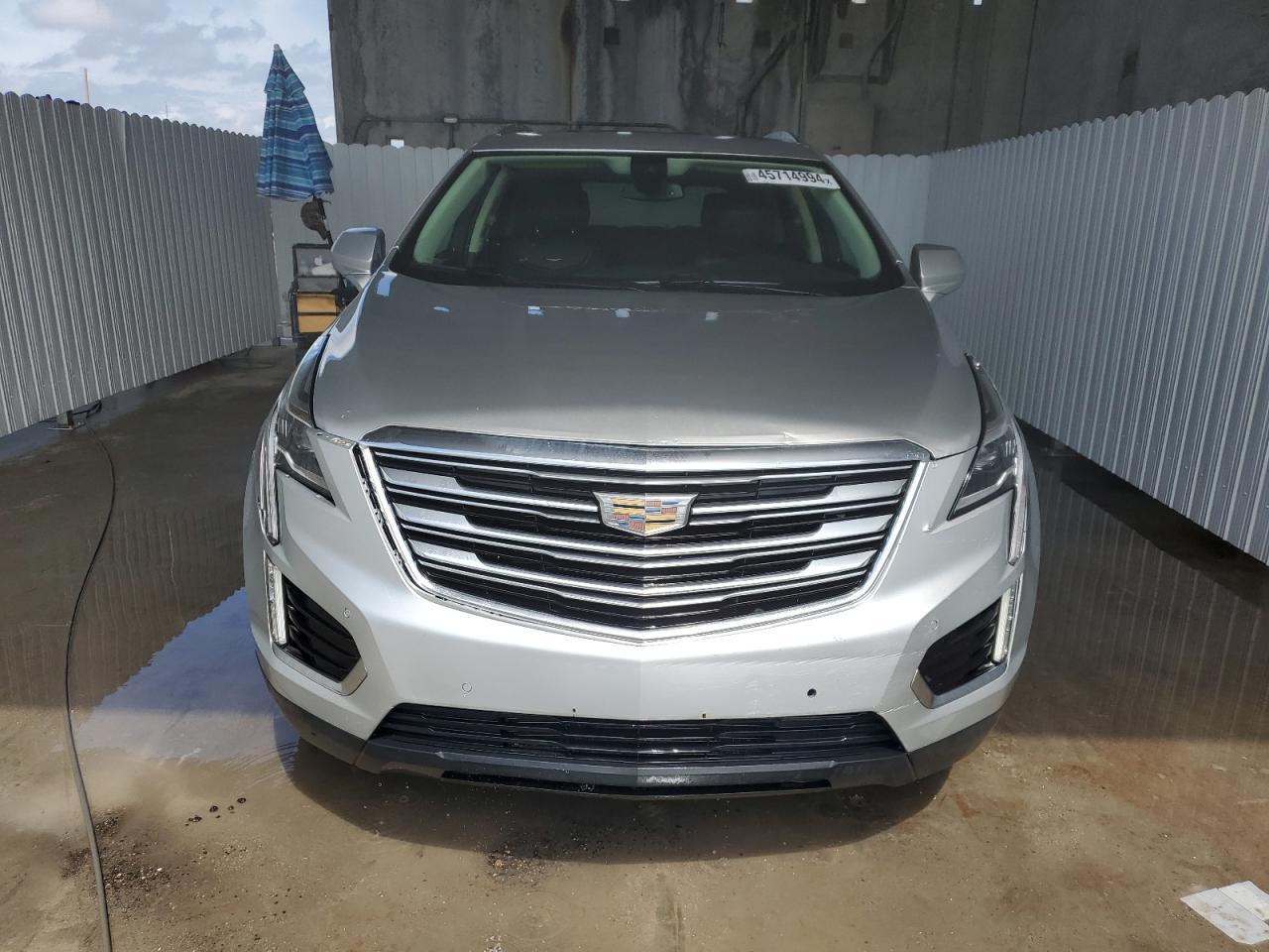 2018 Cadillac Xt5 Premium Luxury vin: 1GYKNERS0JZ131268