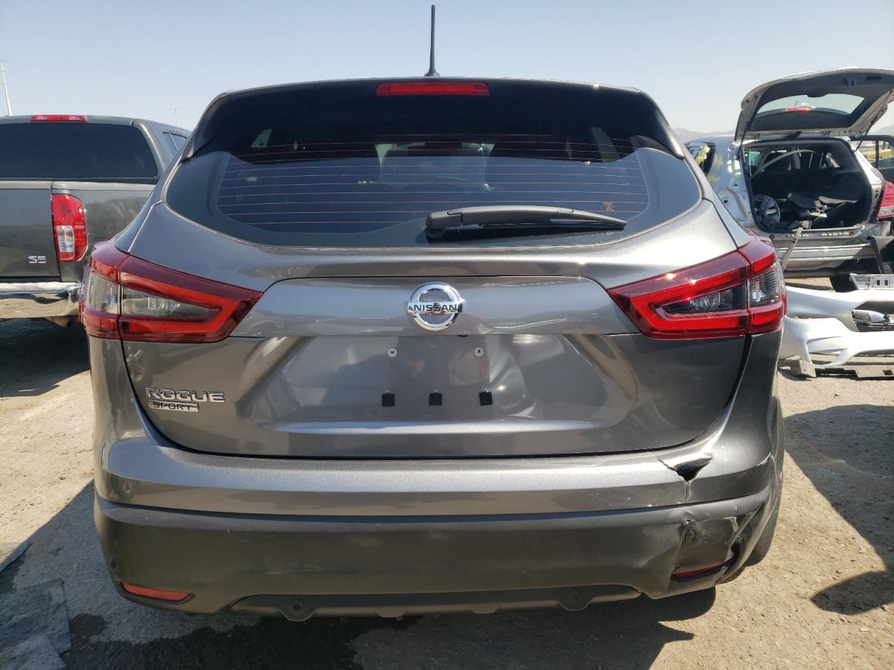 2022 Nissan Rogue Sport S vin: JN1BJ1AV5NW581752