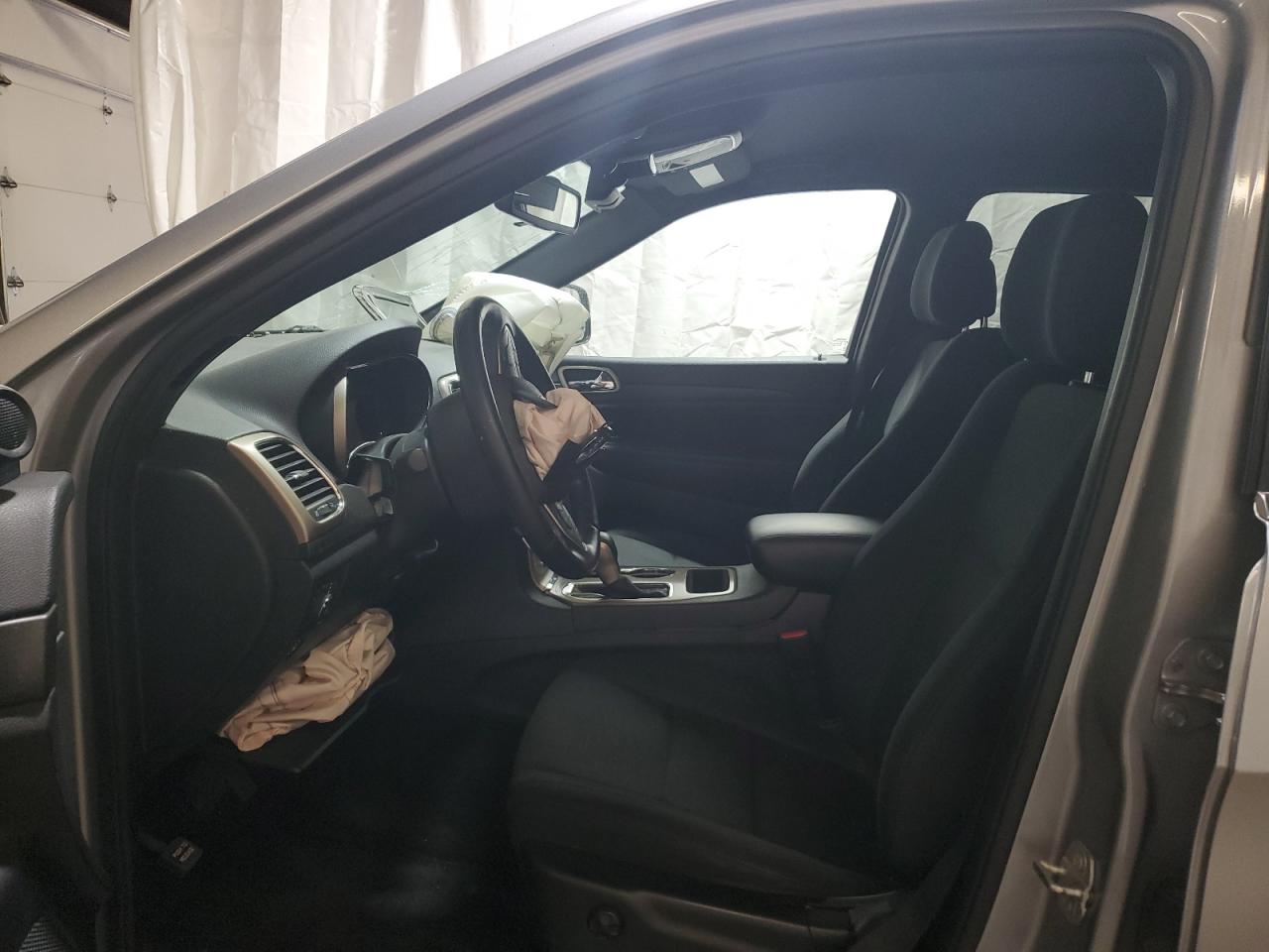 1C4RJFAG9GC390527 2016 Jeep Grand Cherokee Laredo