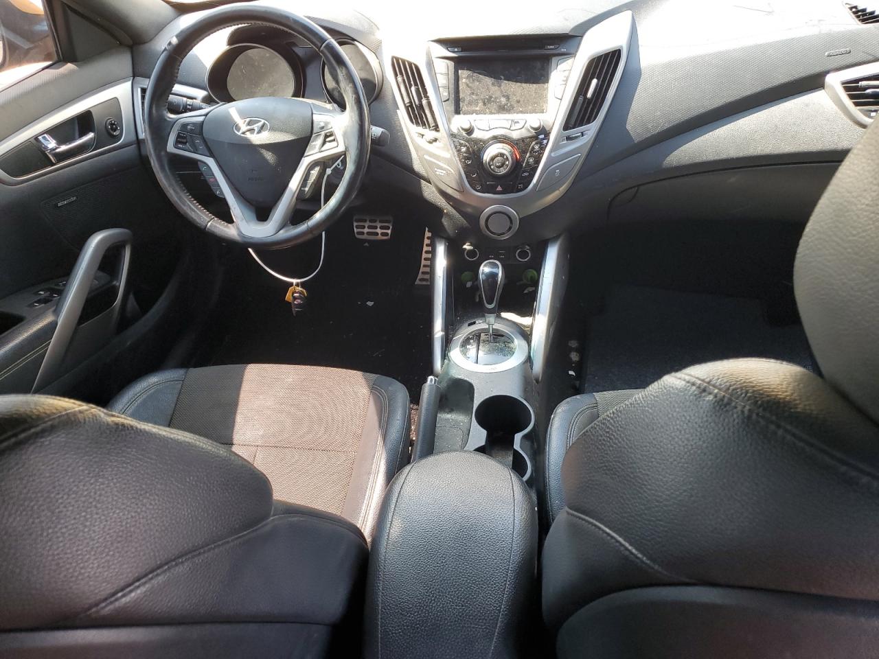 KMHTC6ADXGU299293 2016 Hyundai Veloster