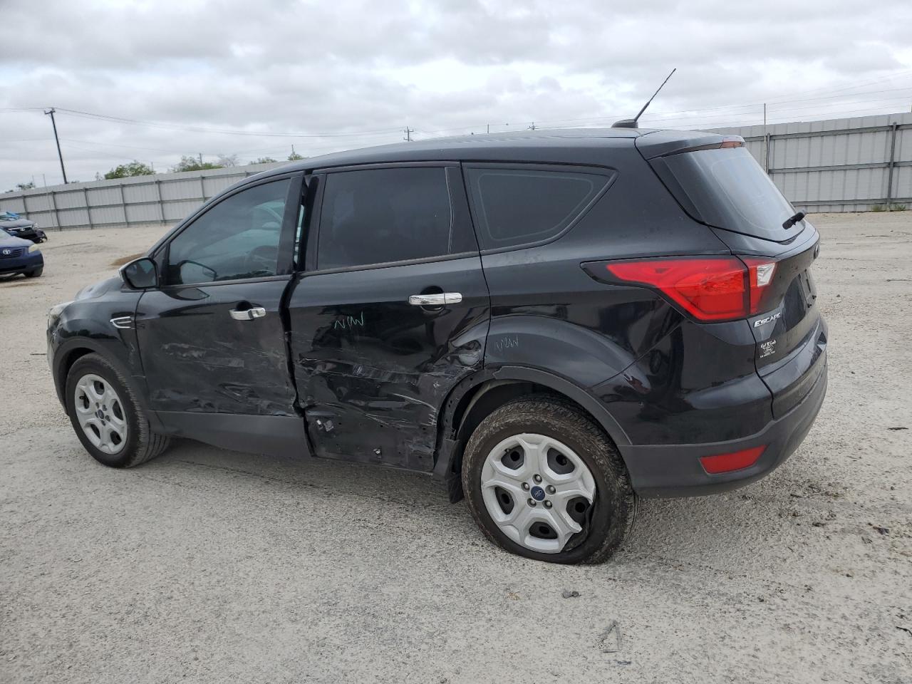 2019 Ford Escape S vin: 1FMCU0F72KUB26115