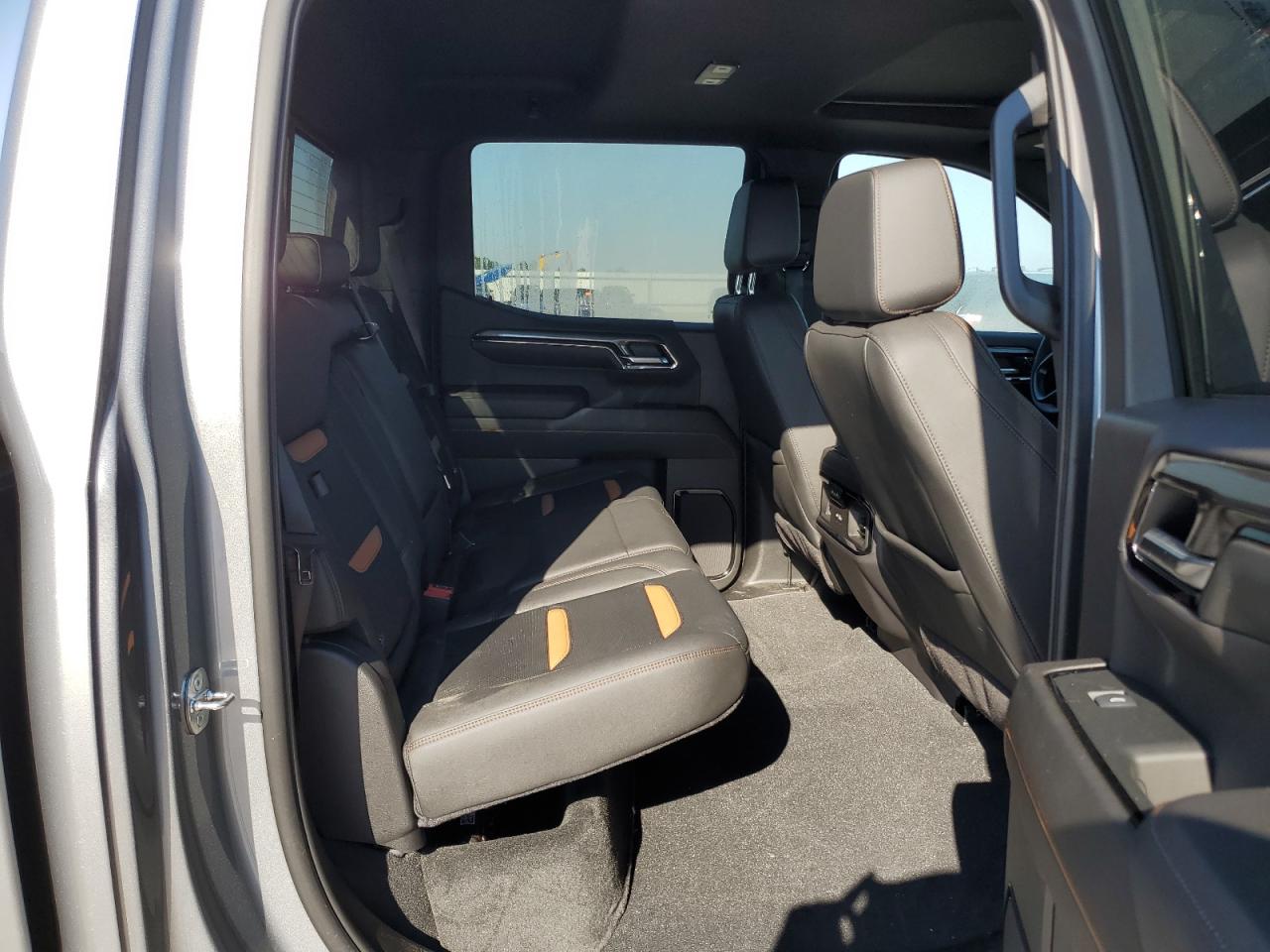 3GTUUEE8XRG350018 2024 GMC Sierra K1500 At4