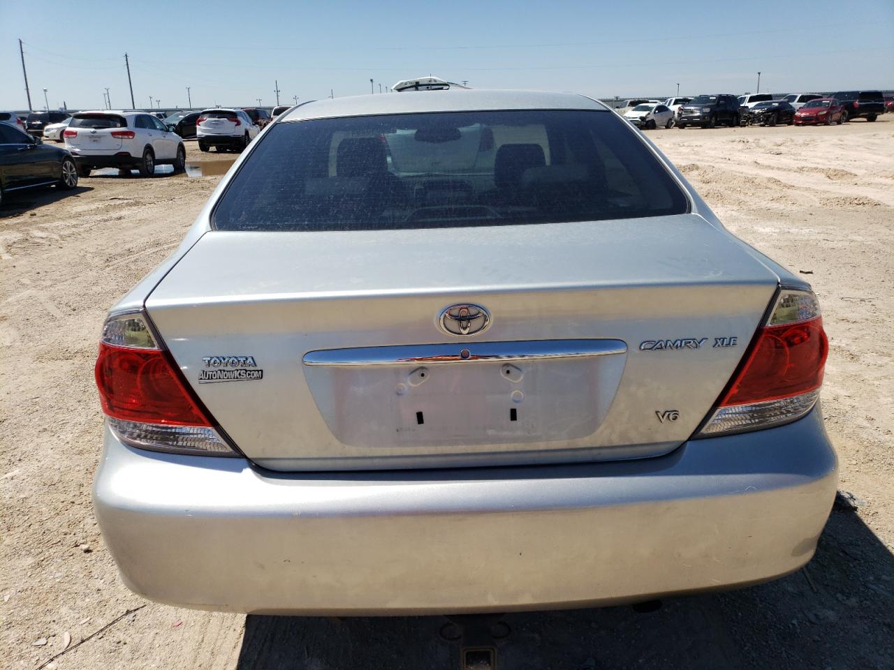 JTDBF32K550162849 2005 Toyota Camry Le