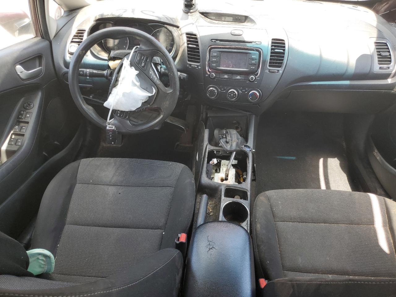 3KPFK4A75JE269157 2018 Kia Forte Lx