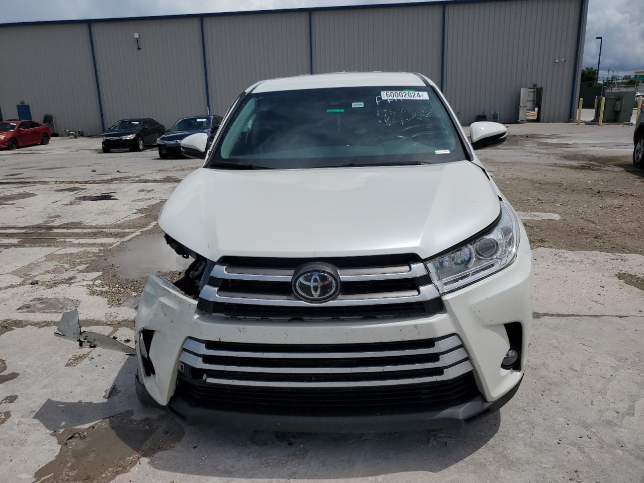 5TDBZRFH4KS986407 2019 Toyota Highlander Le