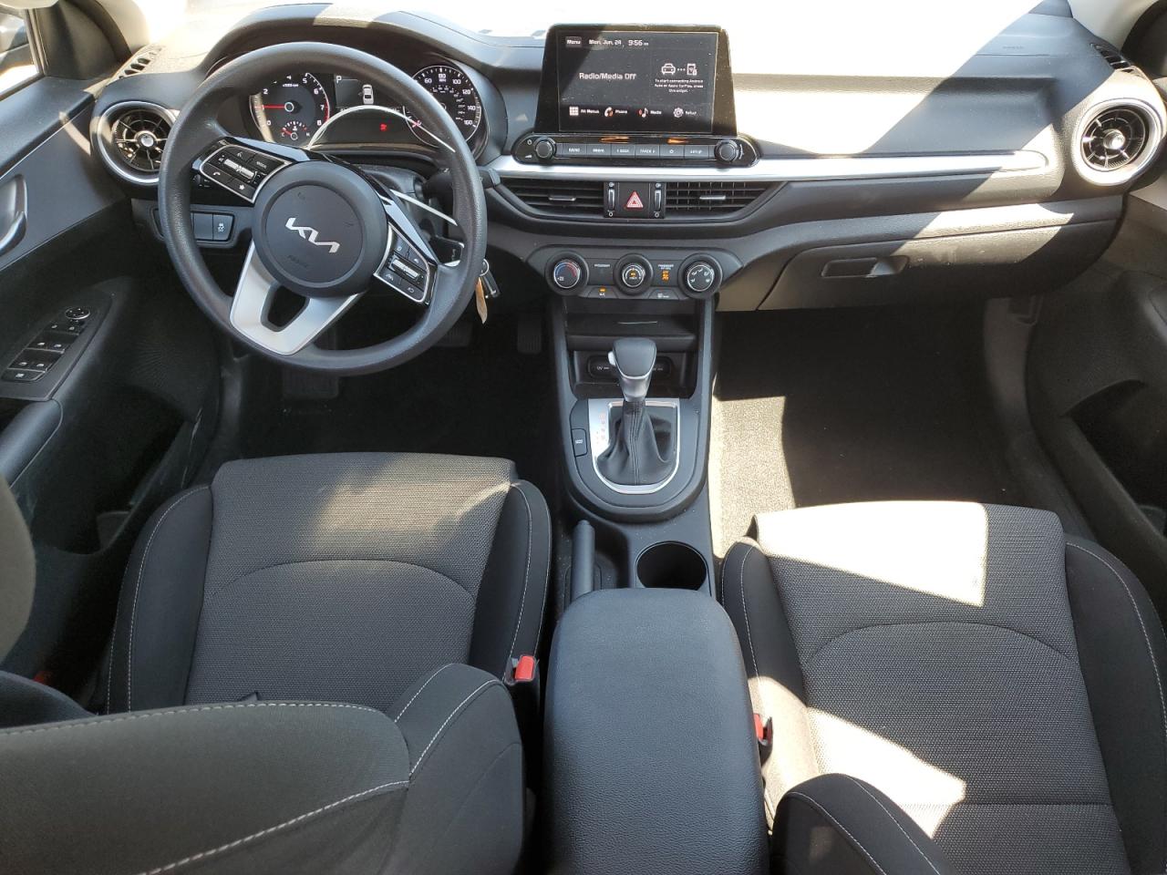 3KPF24AD6NE456015 2022 Kia Forte Fe