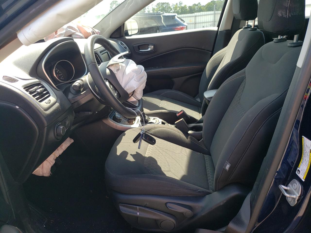 3C4NJDAB8JT283178 2018 Jeep Compass Sport