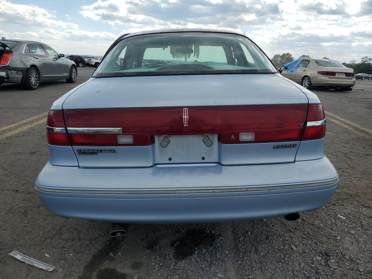 1LNLM97V4VY726889 1997 Lincoln Continental