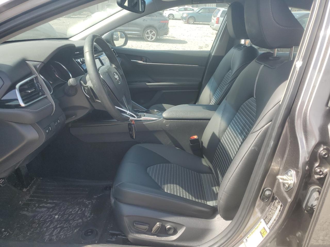 4T1B11HK0JU096915 TOYOTA CAMRY 2018